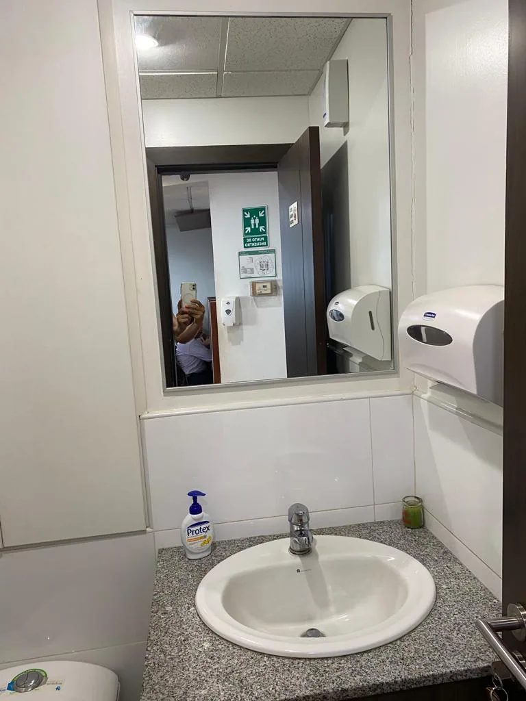 Oficina en venta ubicada en el Edificio The Point, Puerto Santa Ana – Foto 5