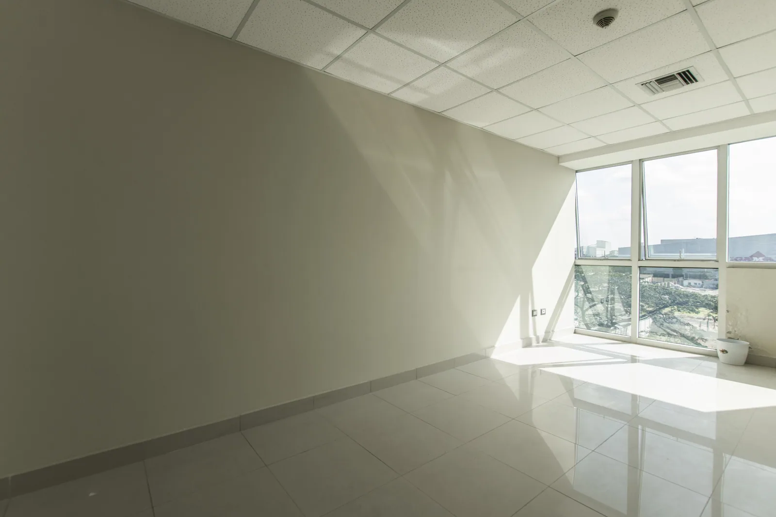 Oficina en alquiler ubicada en el Edificio City Office, Norte de Guayaquil – Foto 3