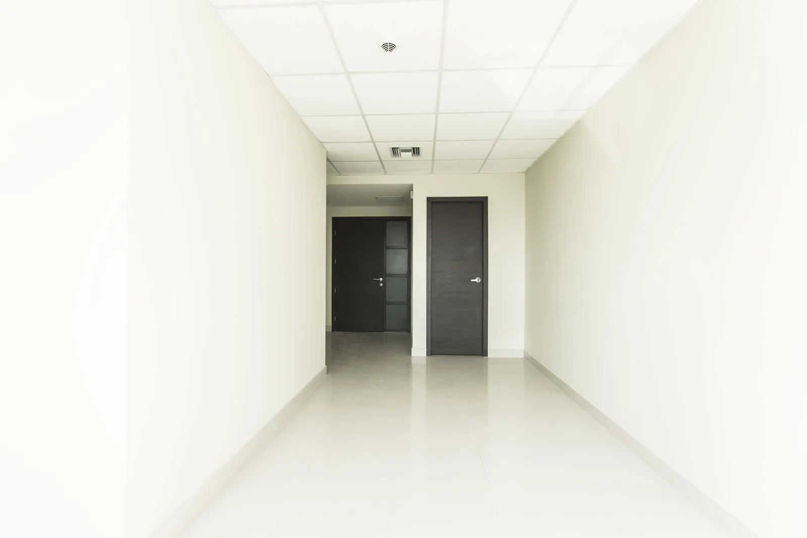 Oficina en alquiler ubicada en el Edificio City Office, Norte de Guayaquil – Foto 4