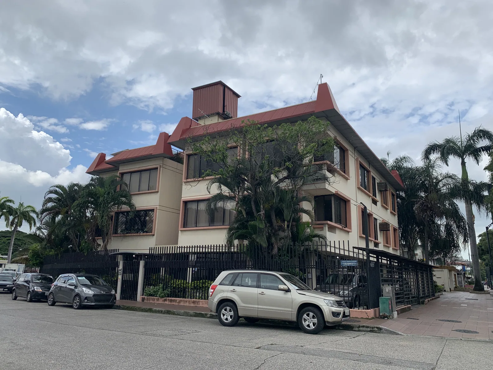 Edificio en venta Avenida Las Mojas, Urdesa – Foto 2