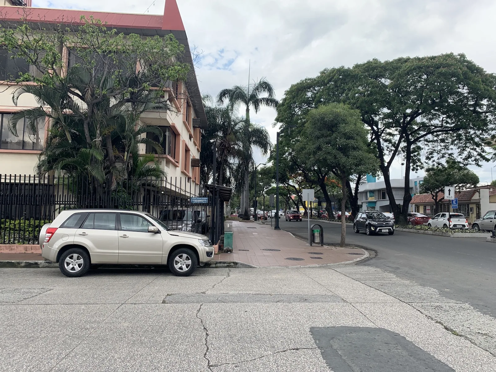 Edificio en venta Avenida Las Mojas, Urdesa – Foto 4
