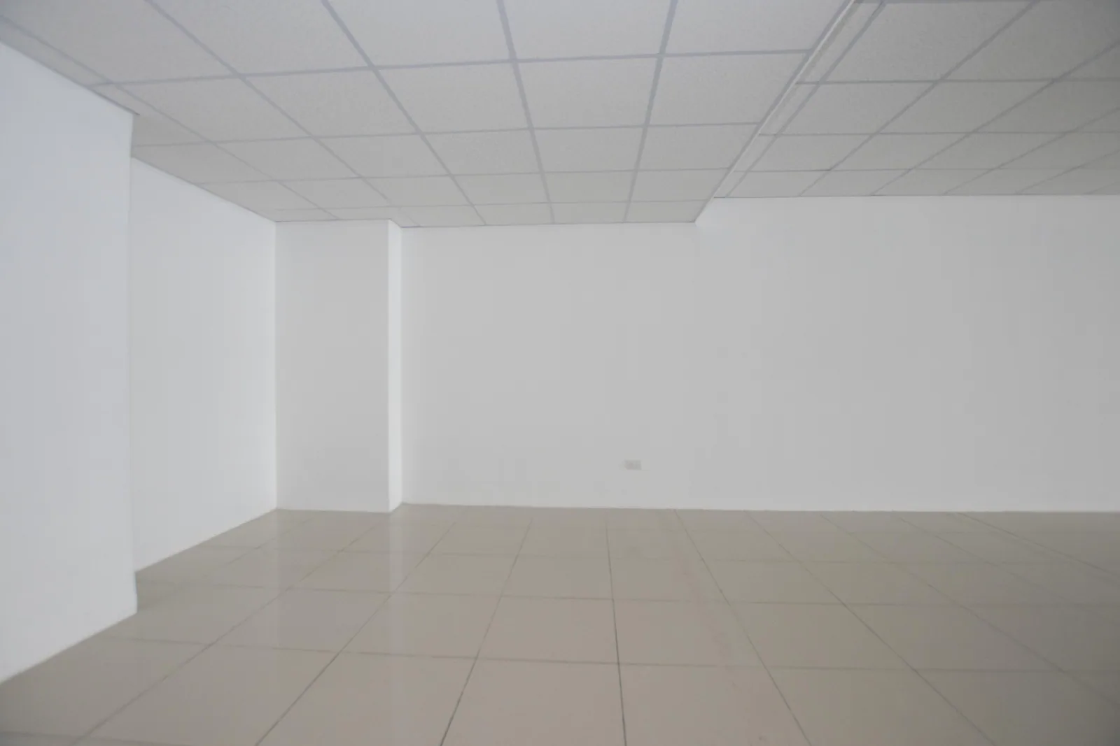 Oficina en venta ubicada en el Edificio XIMA, Samborondón – Foto 4