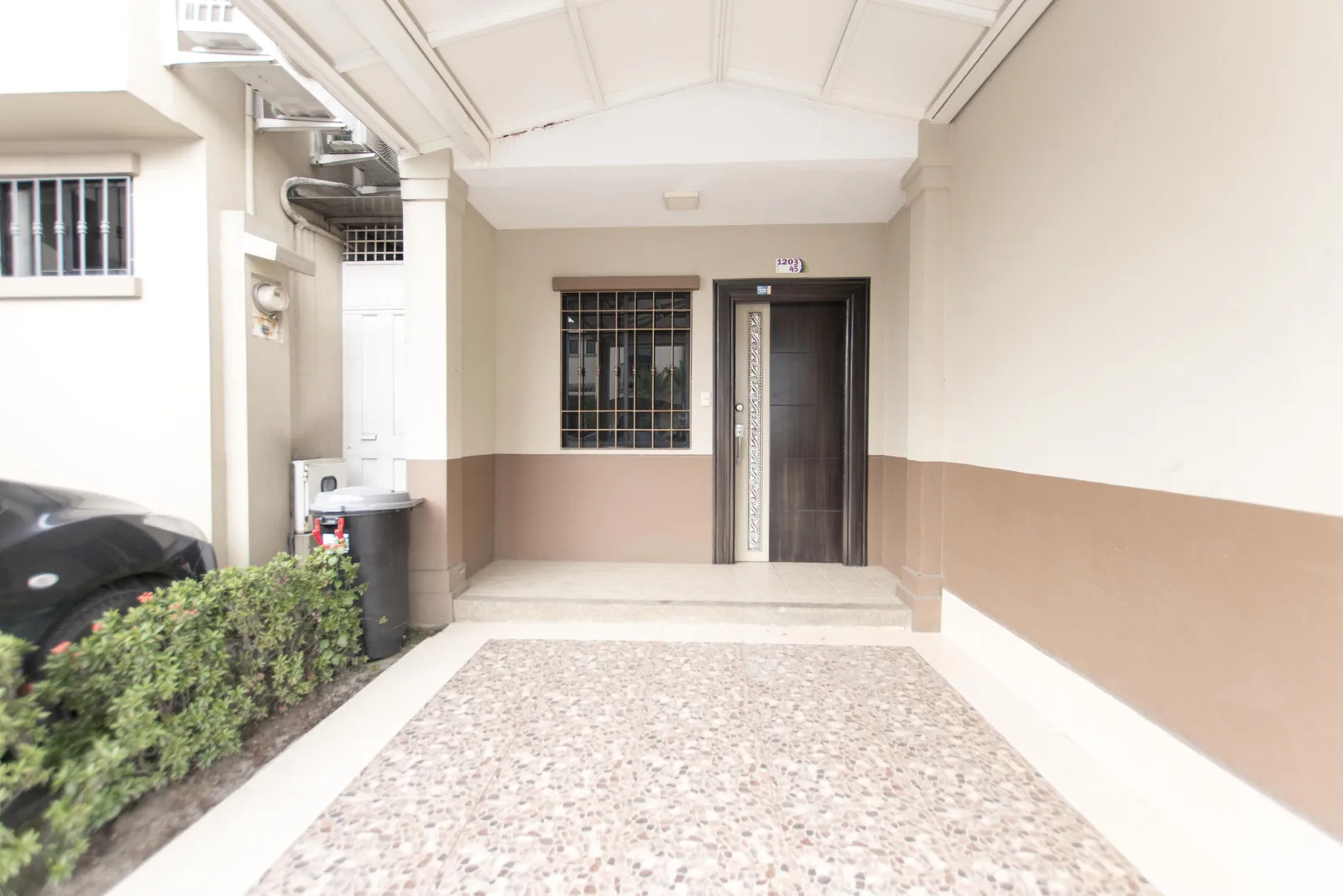 Casa en venta ubicada en la Urbanización Veranda, Norte de Guayaquil