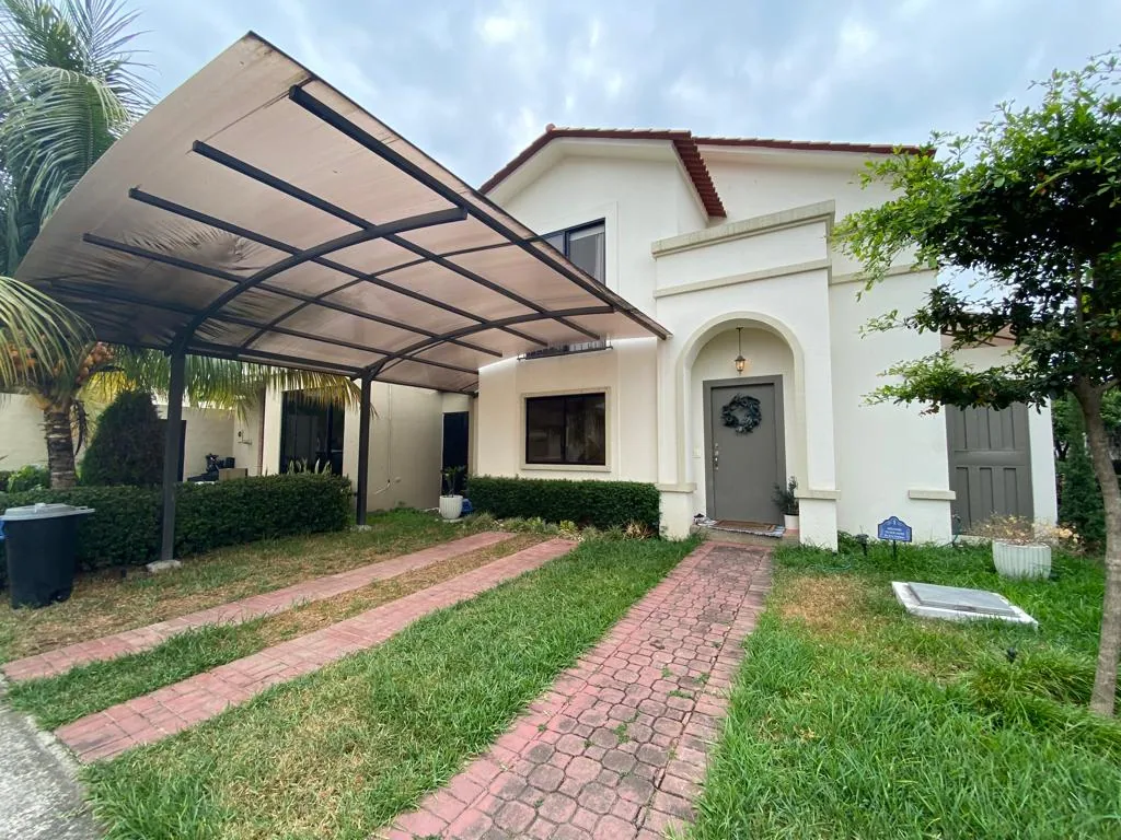 Casa en venta ubicada en Ciudad Celeste, Etapa La Ria