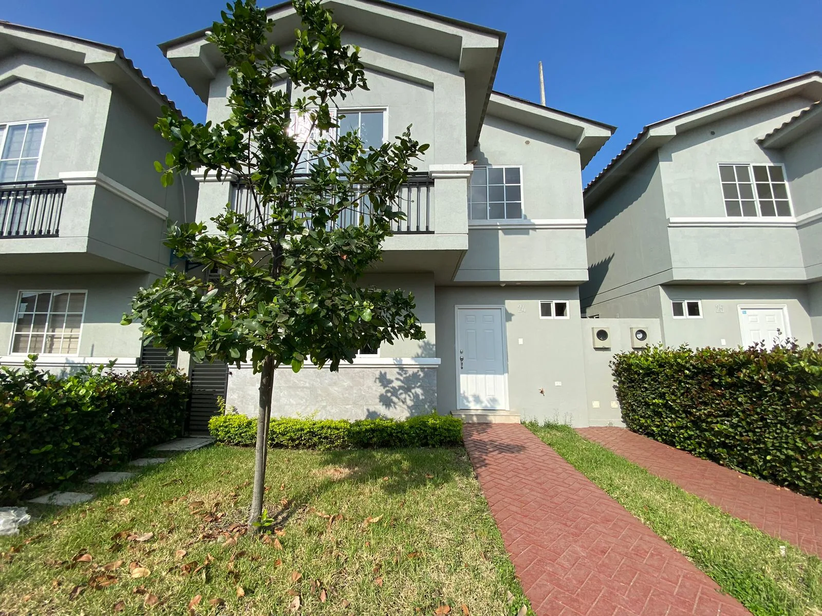 Casa en venta ubicada en la Urbanización Casa Laguna, Etapa Brisana – Foto 1
