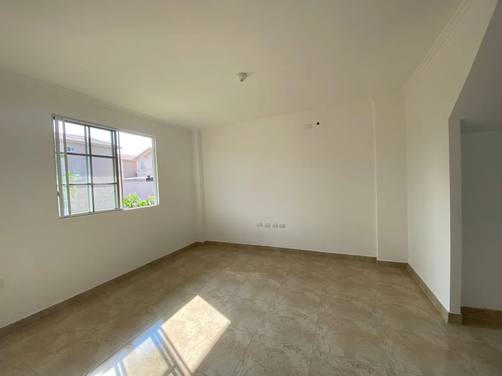 Casa en venta ubicada en la Urbanización Casa Laguna, Etapa Brisana – Foto 2