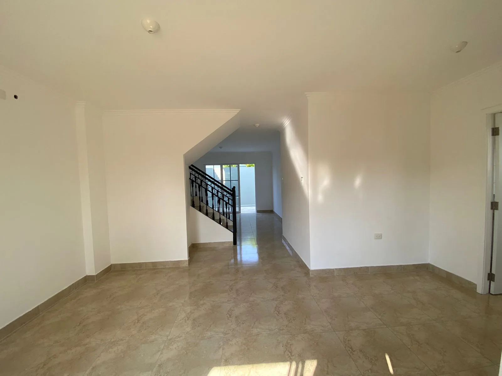 Casa en venta ubicada en la Urbanización Casa Laguna, Etapa Brisana – Foto 3