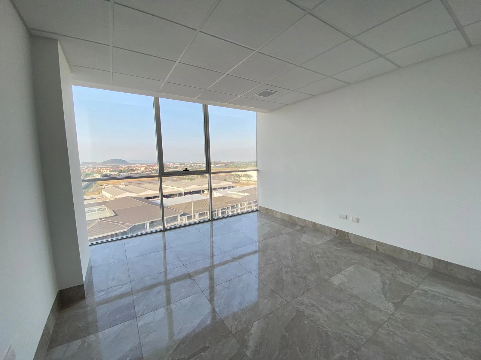 Oficinas en alquiler en Edificio Platinum Business Center – Foto 1