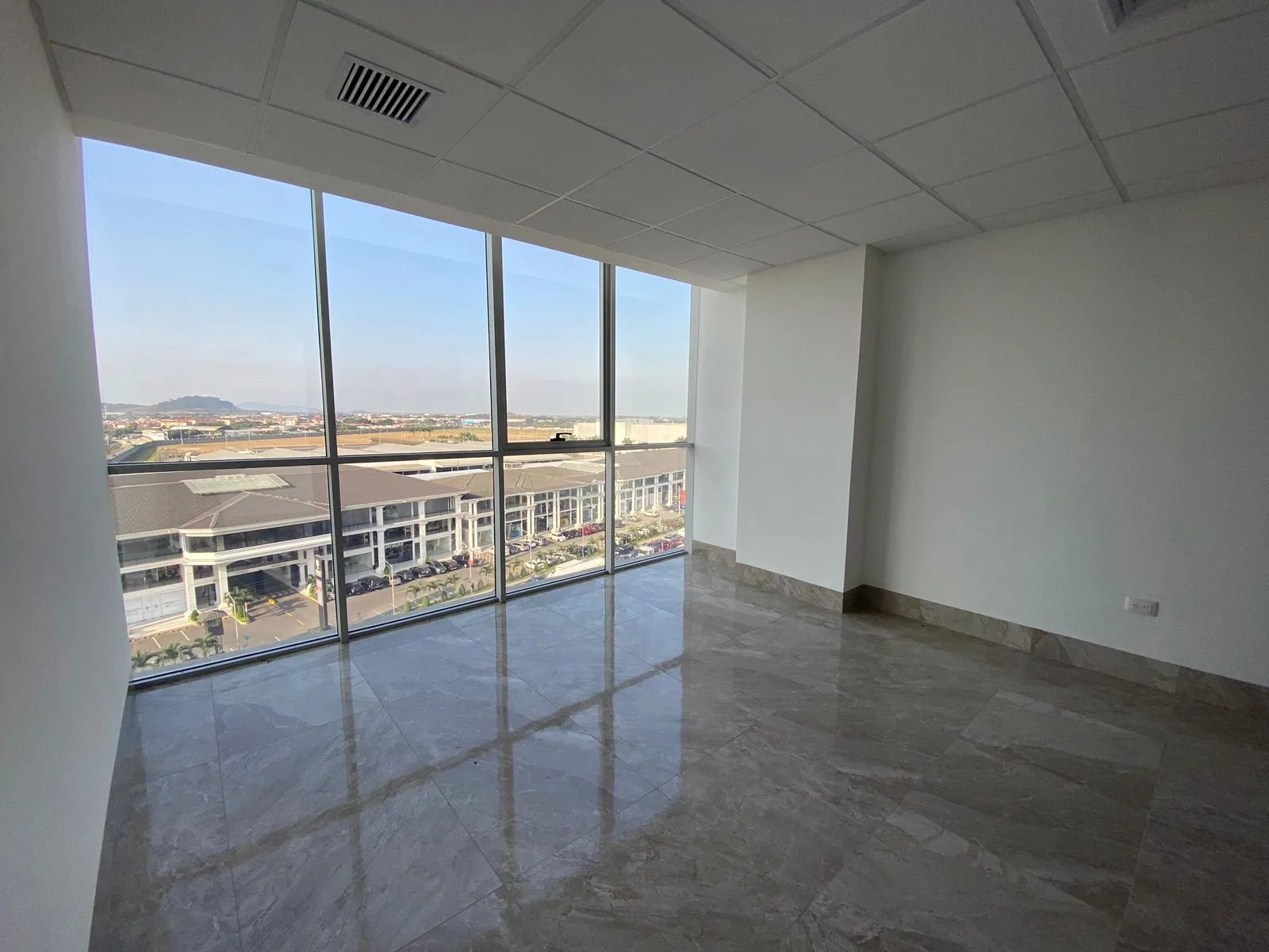 Oficina en venta en Edificio Platinum Business Center – Foto 1