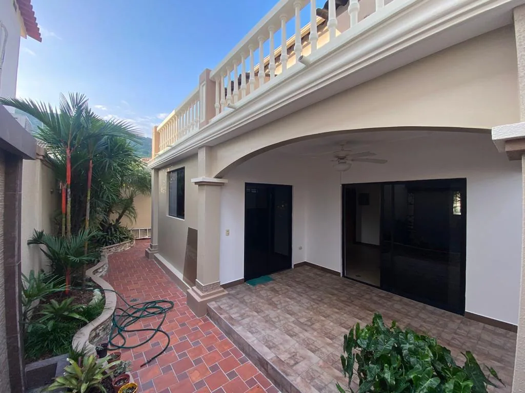 Casa en alquiler ubicada en Urbanización Puerto Seymour, Vía a la costa – Foto 1