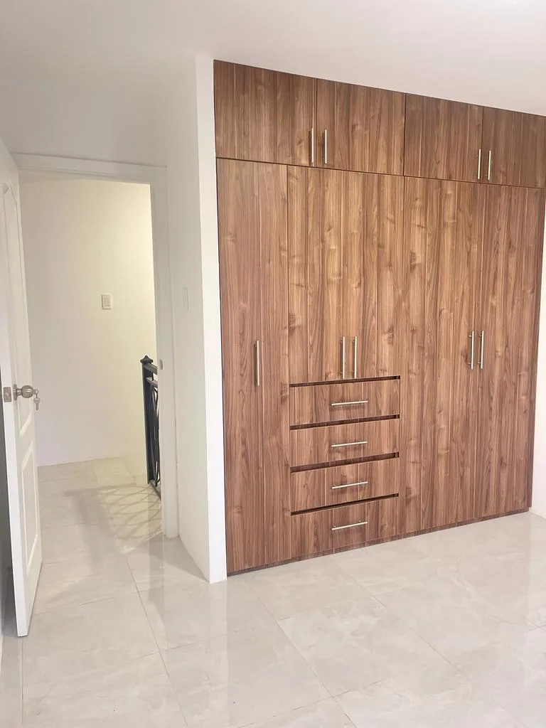 Casa de estreno en alquiler ubicada en la Urbanización Casa Laguna, Etapa Brisas – Foto 5