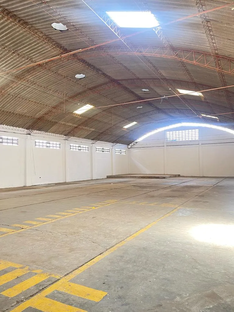 Galpón industrial comercial en venta ubicado en Mapasingue Este – Foto 1