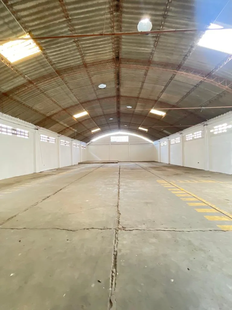 Galpón industrial comercial en venta ubicado en Mapasingue Este – Foto 2
