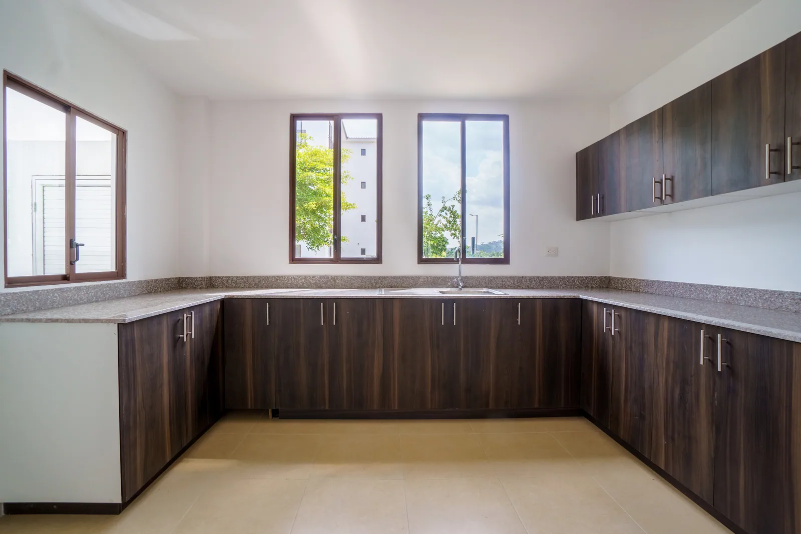 Casa de 4 habitaciones en venta ubicada en la Urbanización Villas del Bosque  – Foto 3