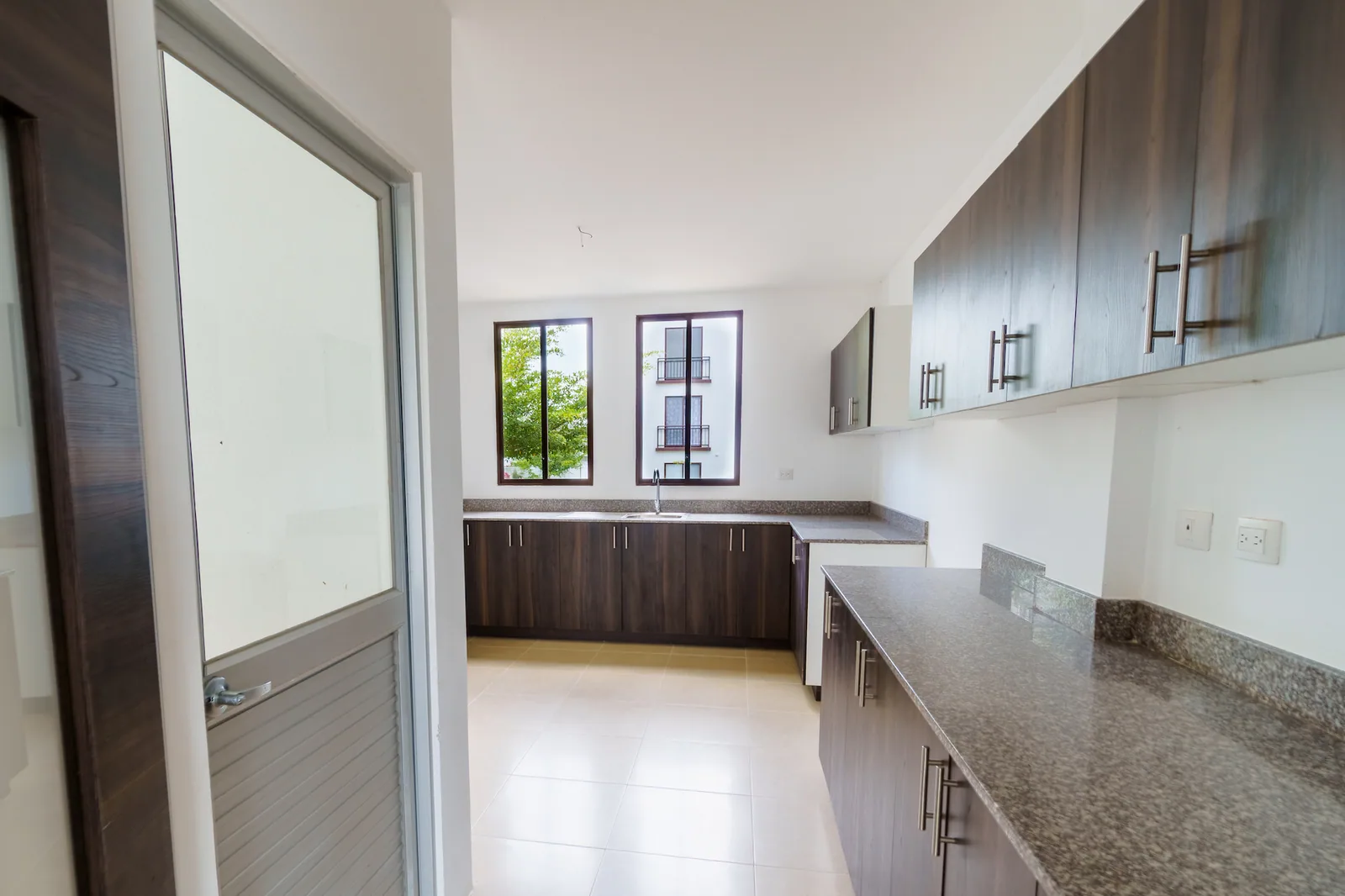 Casa de 4 habitaciones en venta ubicada en la Urbanización Villas del Bosque – Foto 3