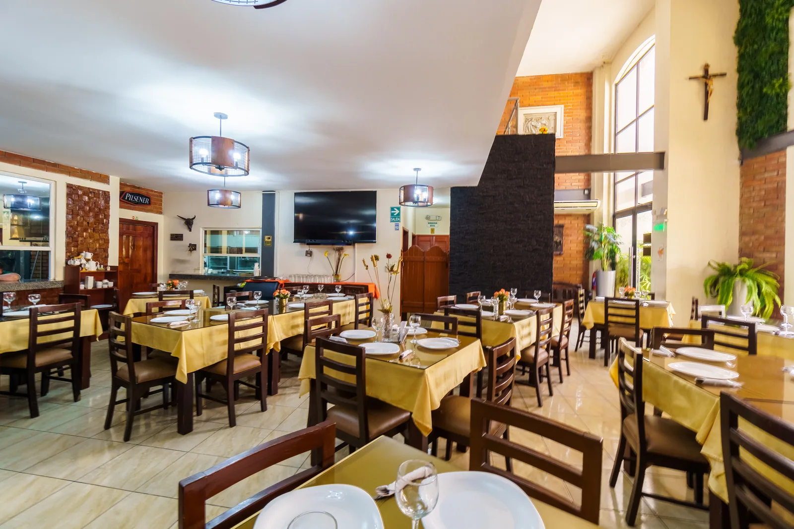 Local comercial en venta ubicada en la Garzota – Foto 1