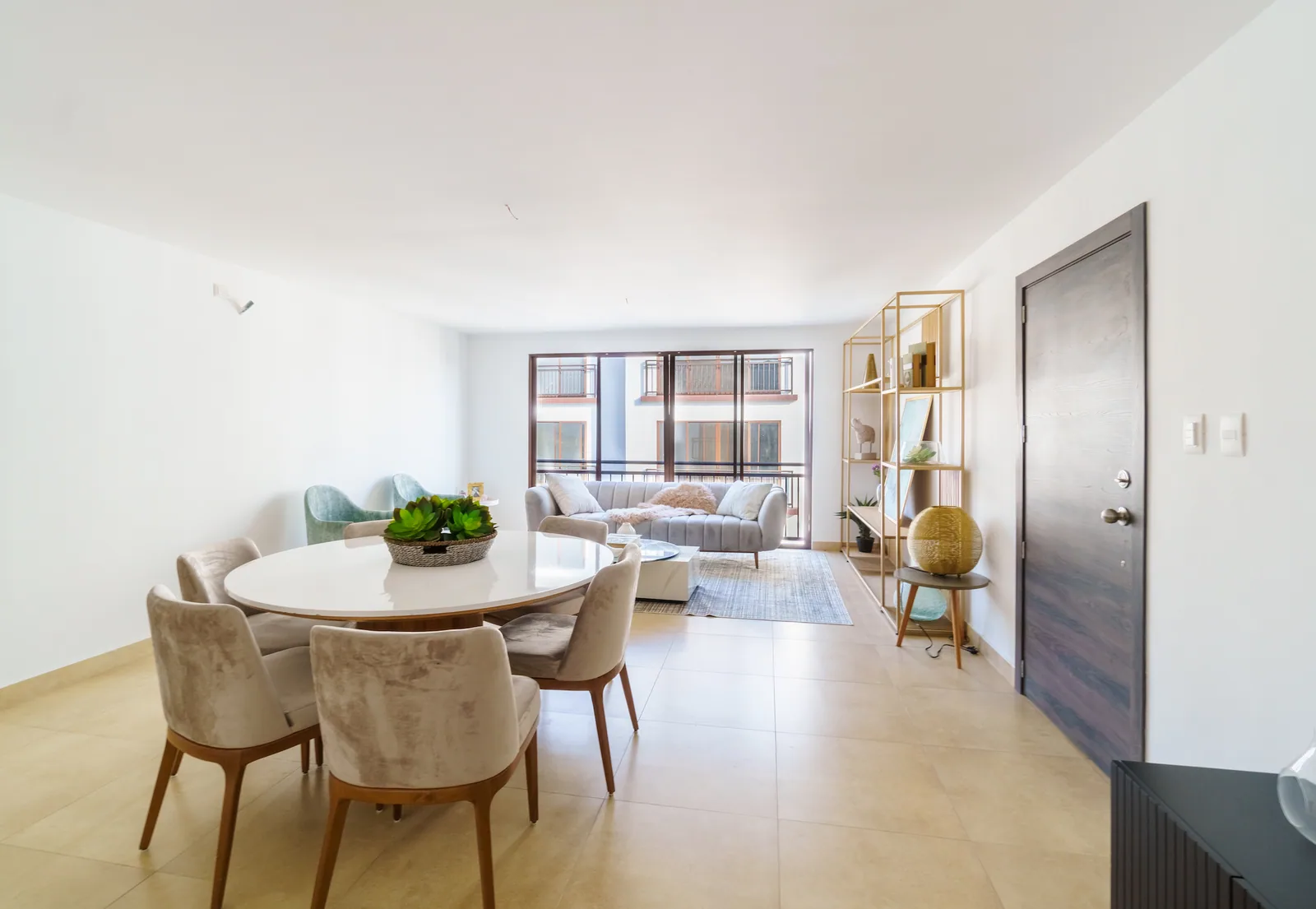 Departamento de 3 habitaciones en venta, Urbanización Villas del Bosque – Foto 2