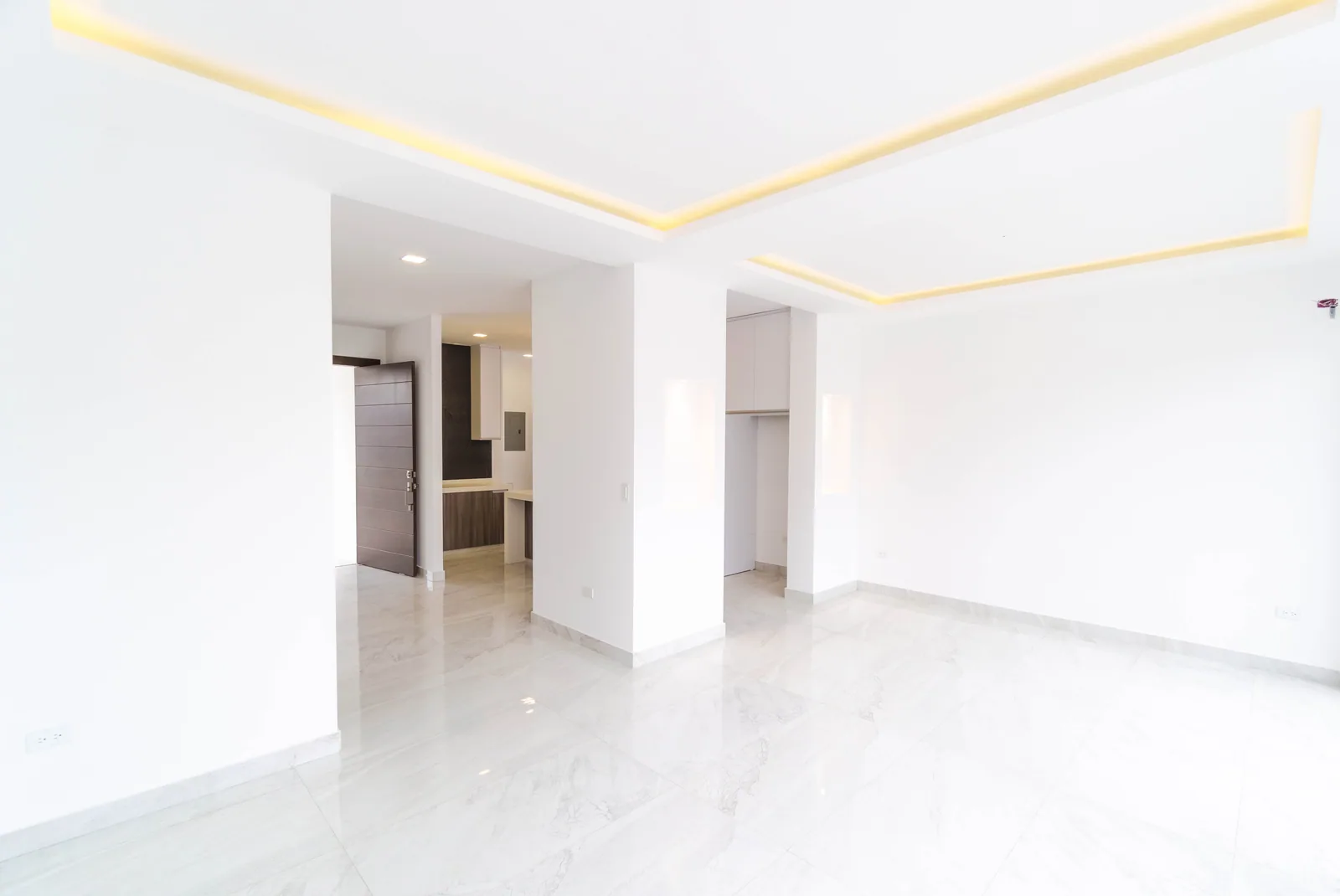 Casa en venta ubicada en la Urbanización San Antonio, Vía Samborondón – Foto 3