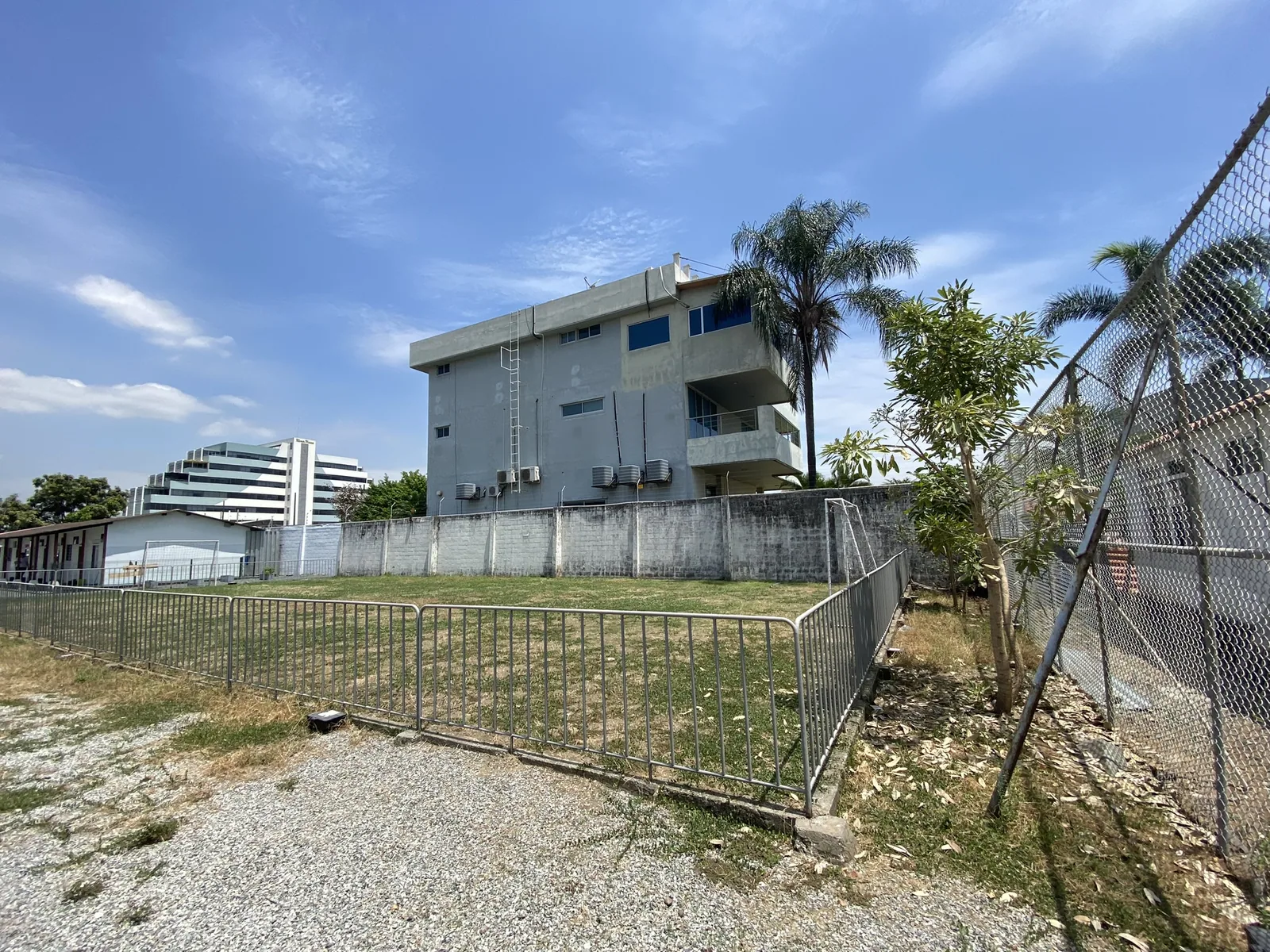 Terreno, Macrolote en venta, Av. León Febres Cordero – Foto 3