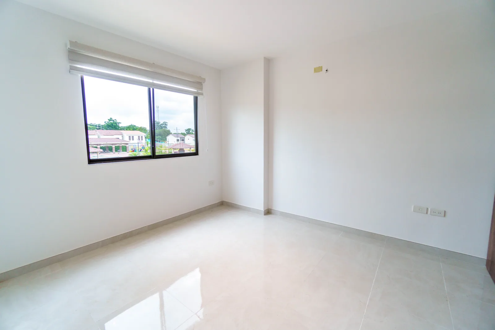 Casa de estreno en alquiler ubicado en Urbanización Costalmar II, Vía a la Costa – Foto 4