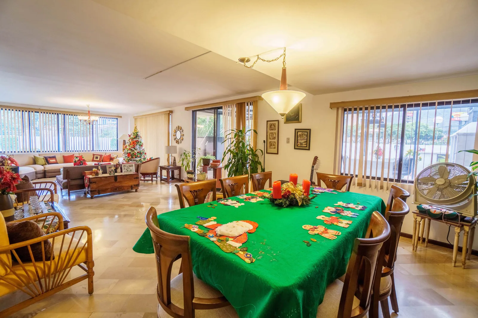 Casa en venta ubicada en la Urbanización El Manantial, Ceibos – Foto 2