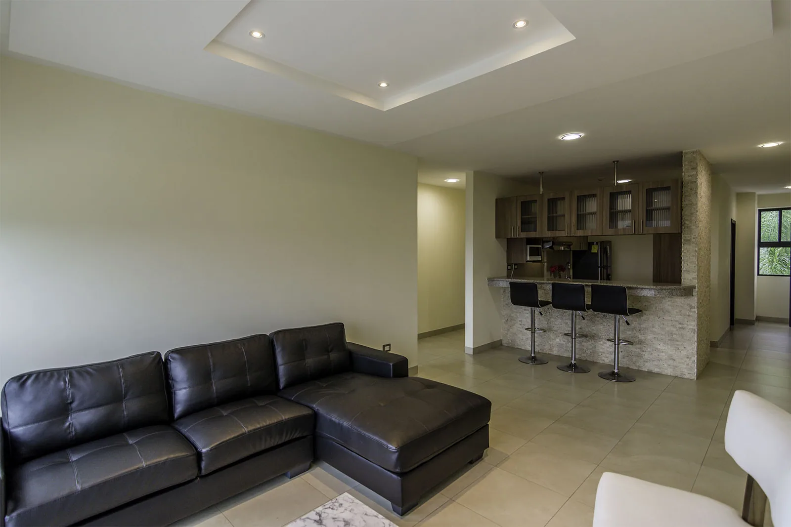Departamento amoblado en alquiler ubicado en Bosques de la Costa, Vía a la Costa – Foto 4