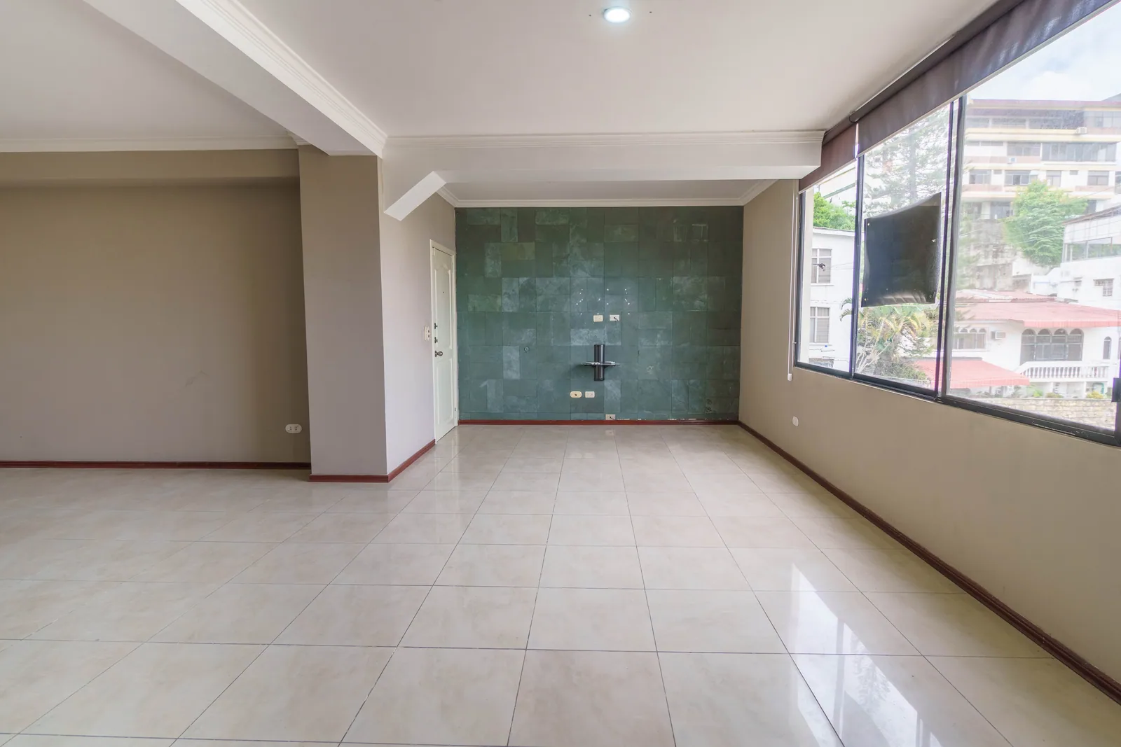Departamento en alquiler ubicado en Condominio Alexandra, Lomas de Urdesa – Foto 5