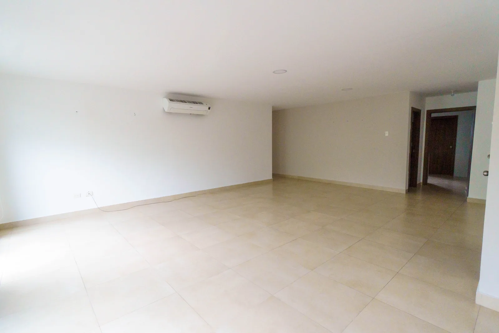 Departamento con ascensor en alquiler ubicado en Villas del Bosque, Vía a la Costa – Foto 4
