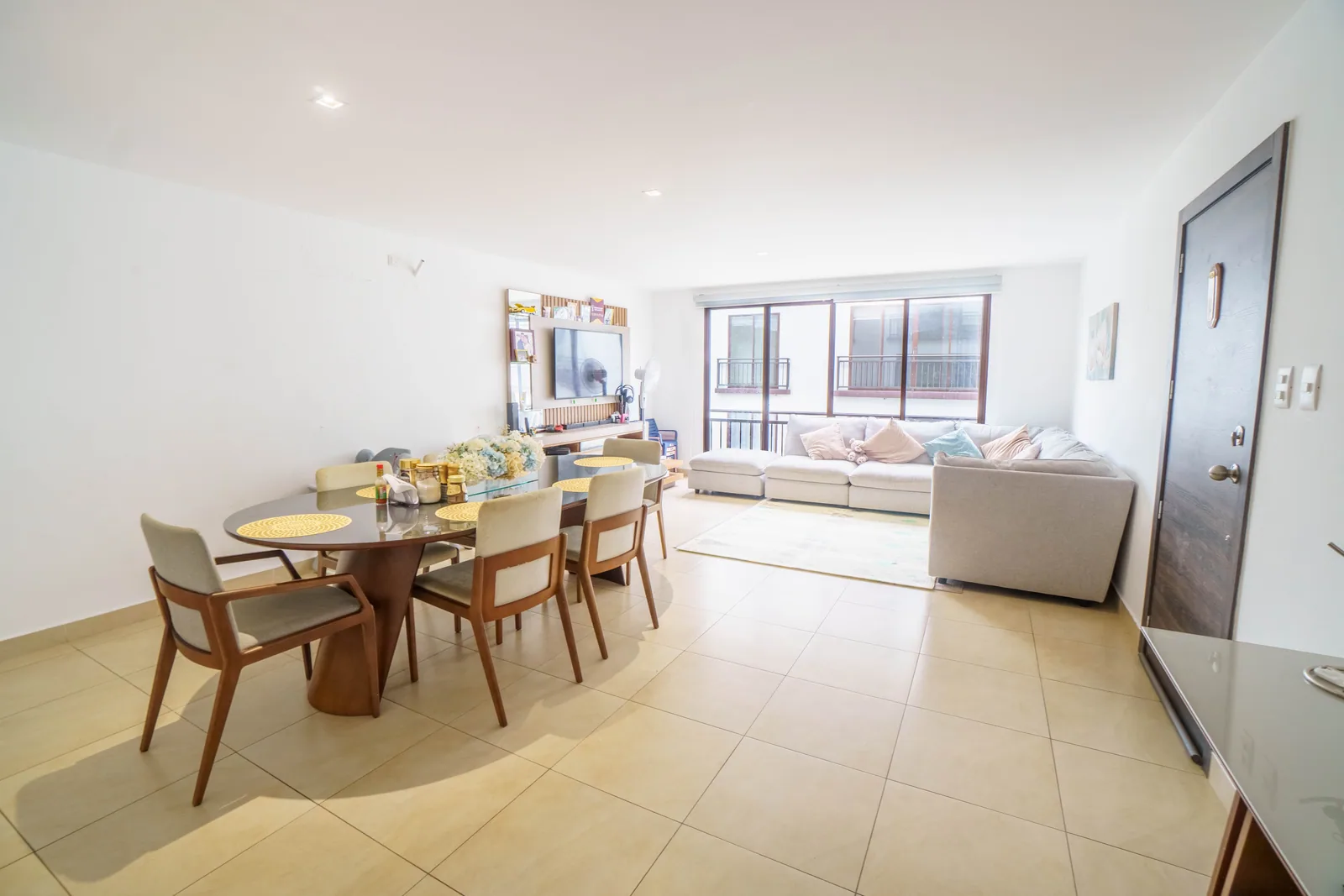 Departamento con ascensor en venta ubicado en Villas del Bosque, Vía a la Costa – Foto 3