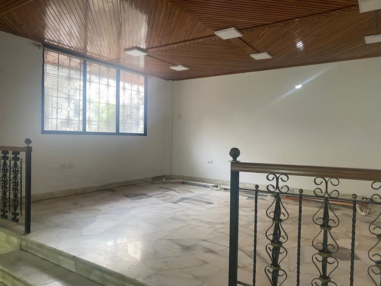 Local comercial, oficina en alquiler ubicado en Kennedy Norte
