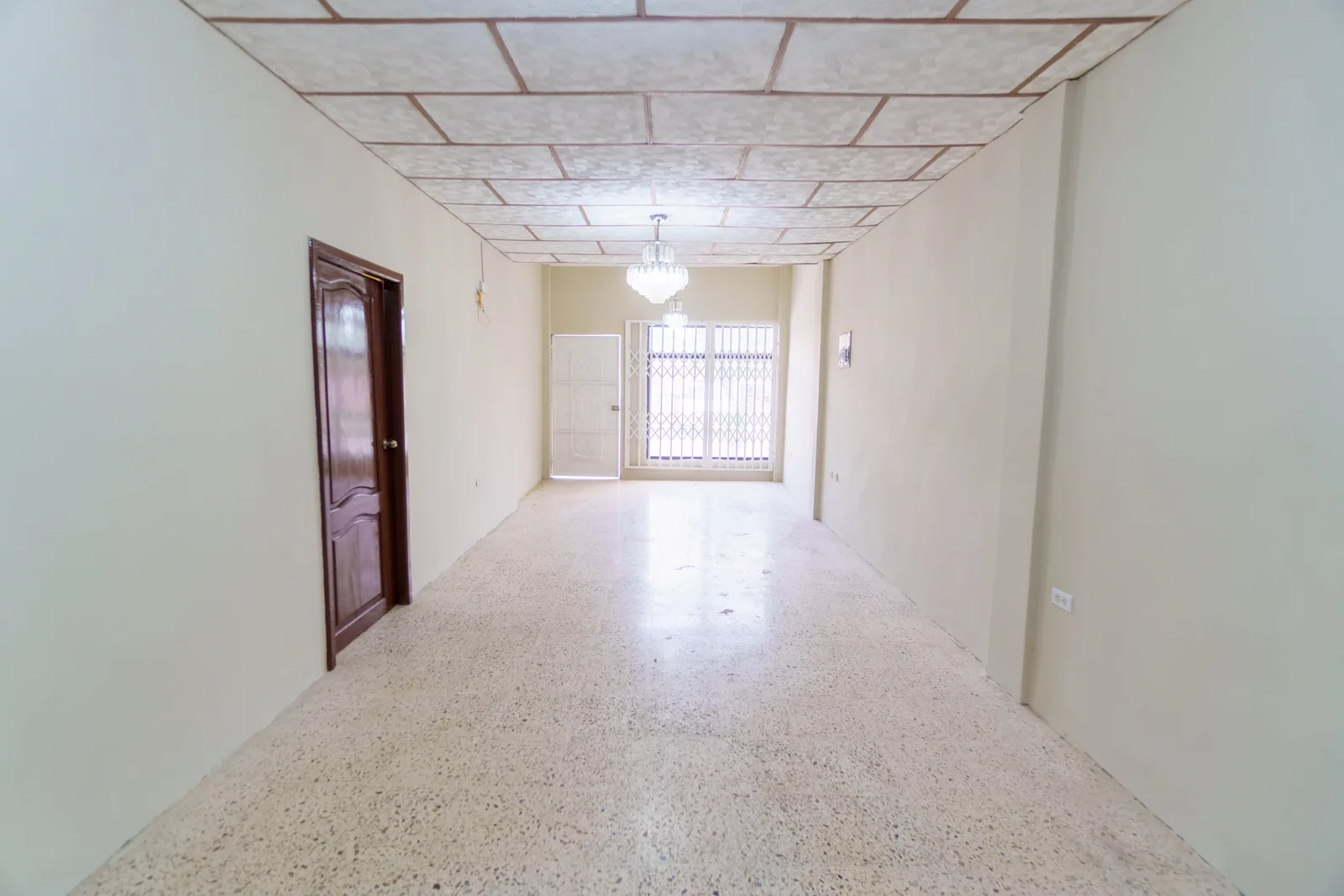 Casa en alquiler ubicada en Sauces 1, Norte de Guayaquil – Foto 2