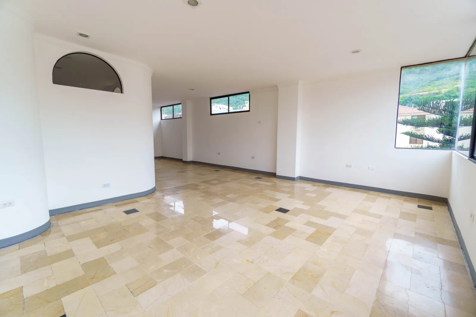 Departamento en alquiler ubicado en Santa Cecilia, Los Ceibos – Foto 2