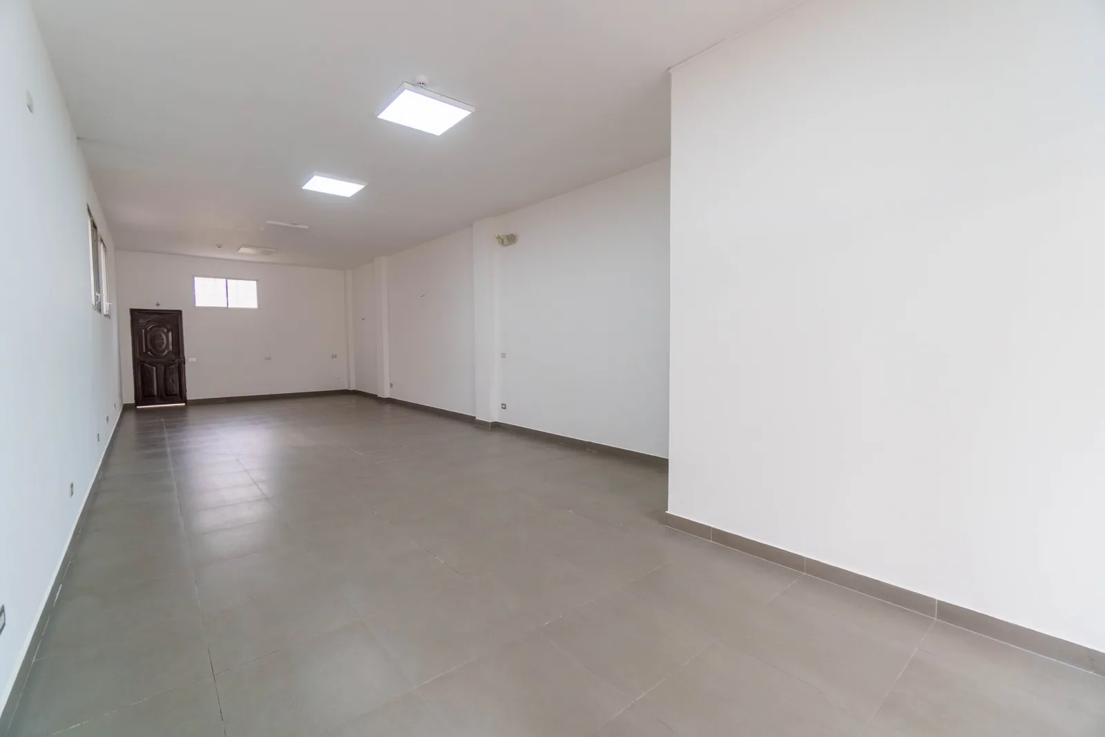 Local Comercial en alquiler ubicado en La Garzota, Norte de Guayaquil – Foto 4