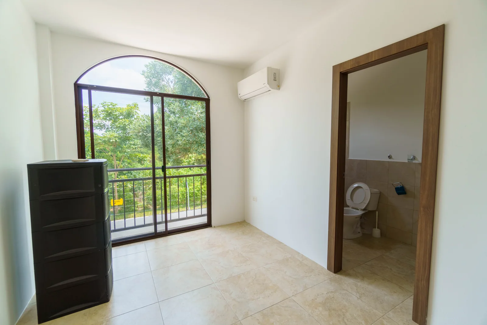 Casa en alquiler ubicado en Urbanización Villas del Bosque, vía a la costa – Foto 5