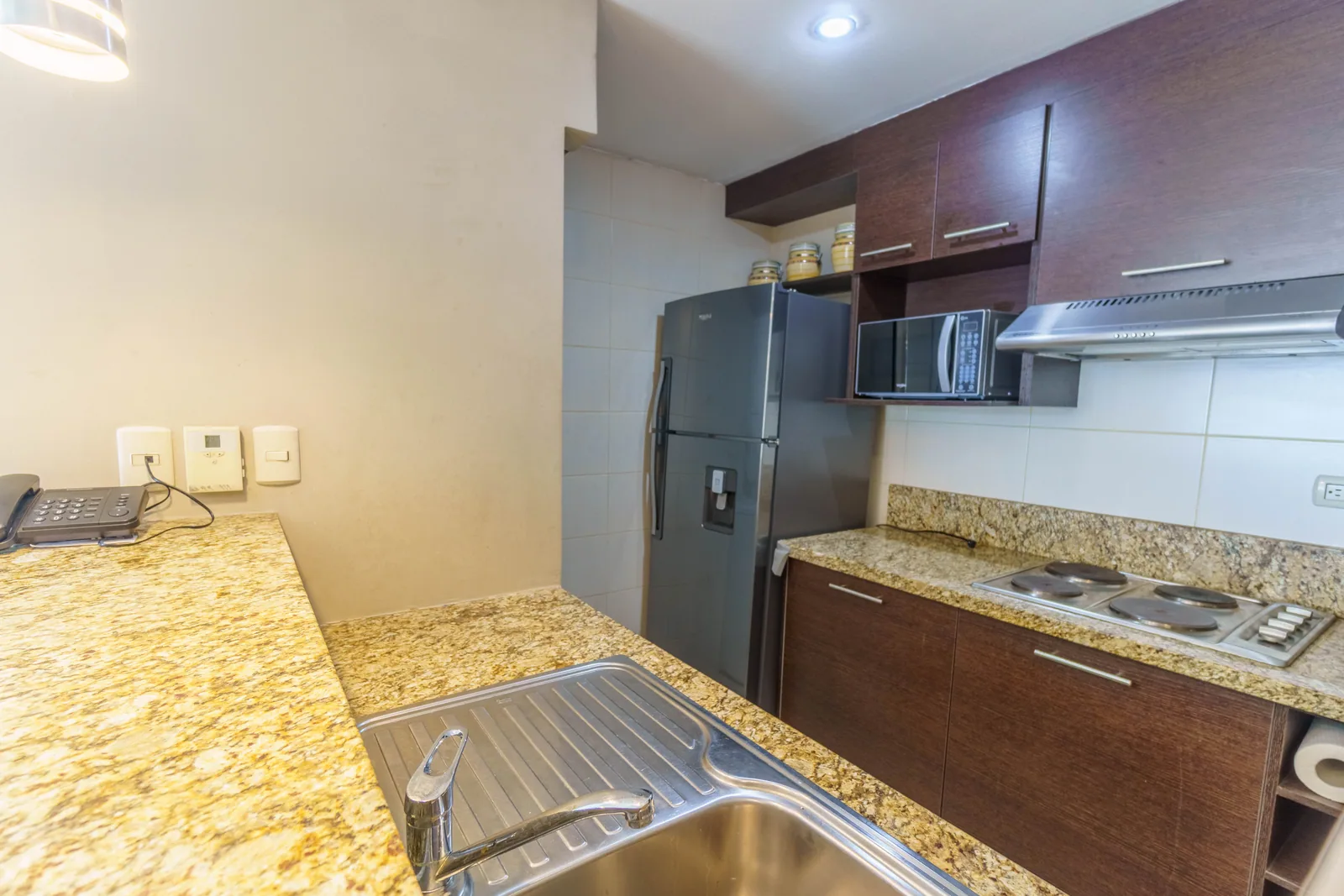 Suite en alquiler ubicado Elite Building, Norte de Guayaquil – Foto 4