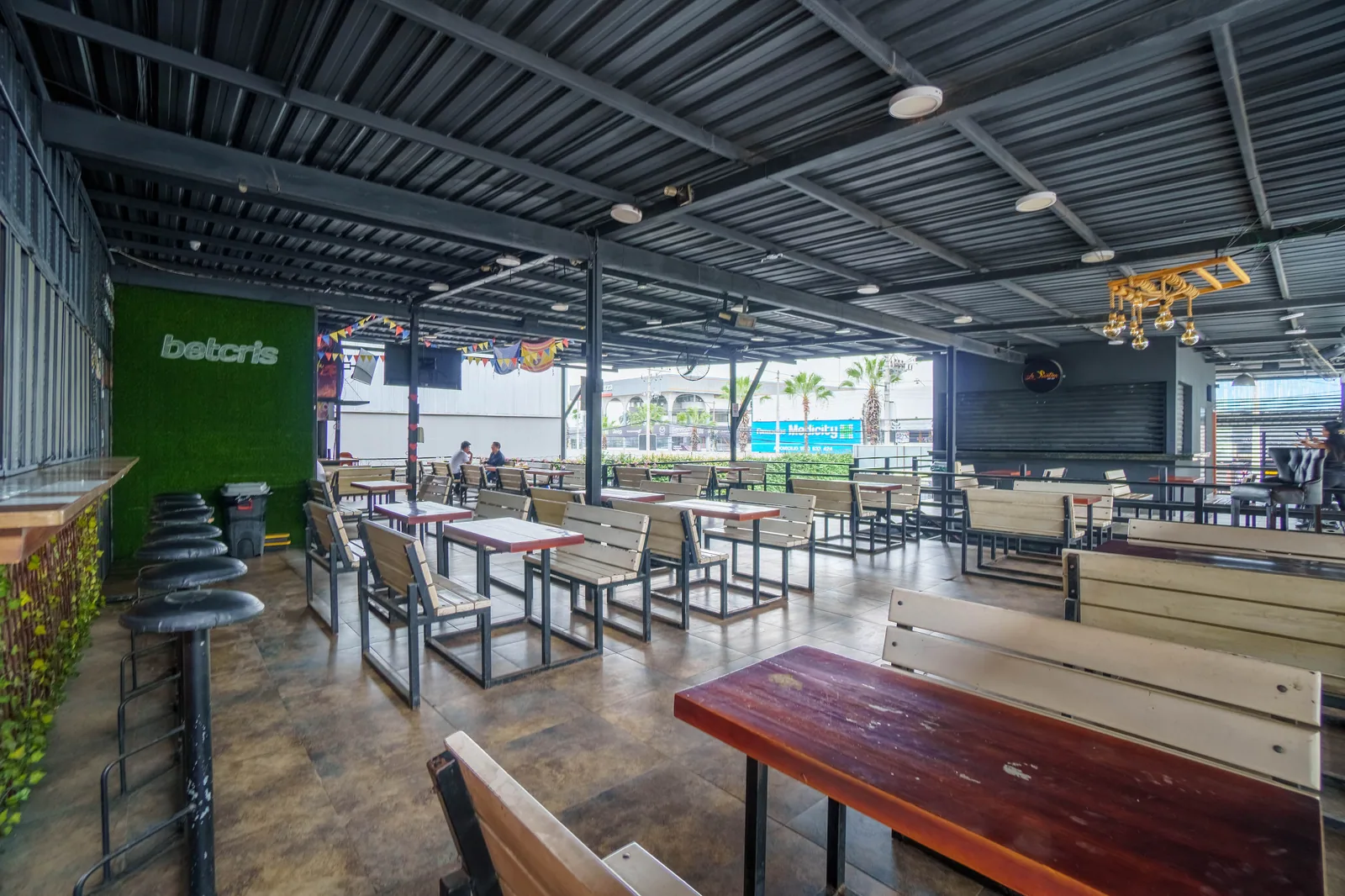 Local comercial en alquiler ubicado en Urdenor 2, Norte de Guayaquil – Foto 2