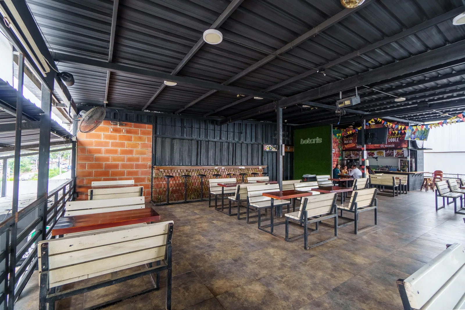 Local comercial en alquiler ubicado en Urdenor 2, Norte de Guayaquil – Foto 3