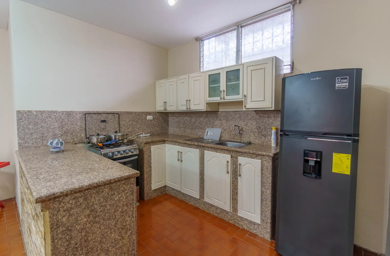 Suite amoblada en alquiler, Kennedy Vieja, Norte de Guayaquil – Foto 2