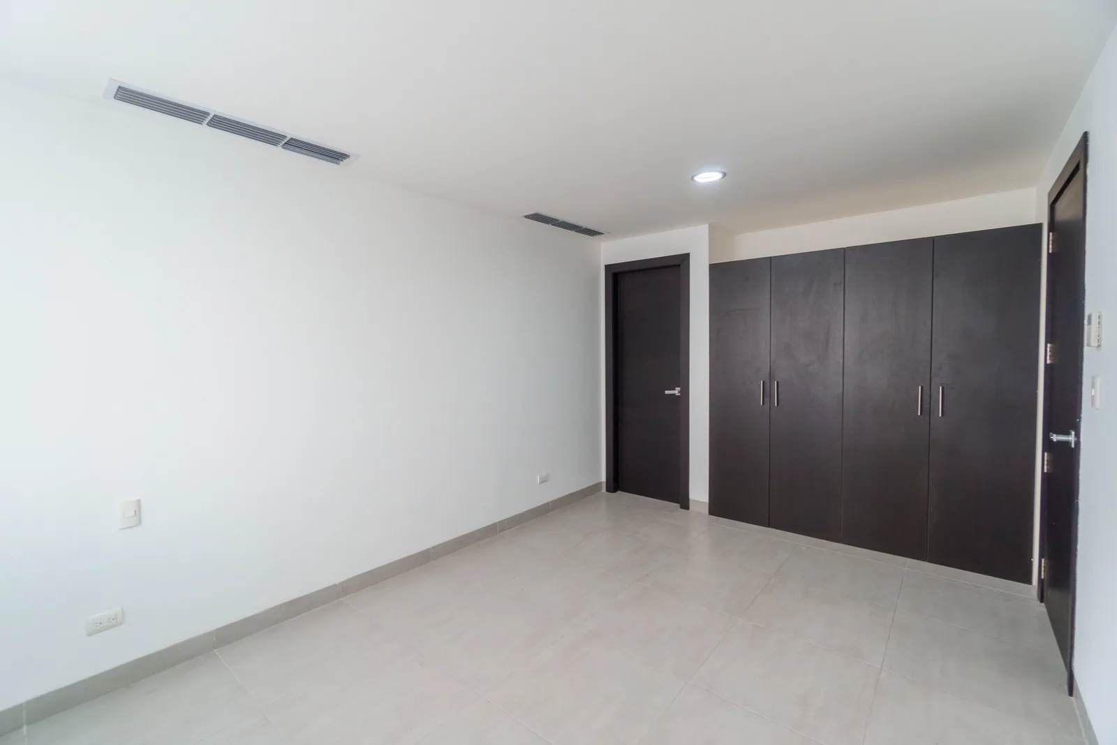 Departamento en alquiler ubicado en Edificio Quo, Norte de Guayaquil – Foto 4