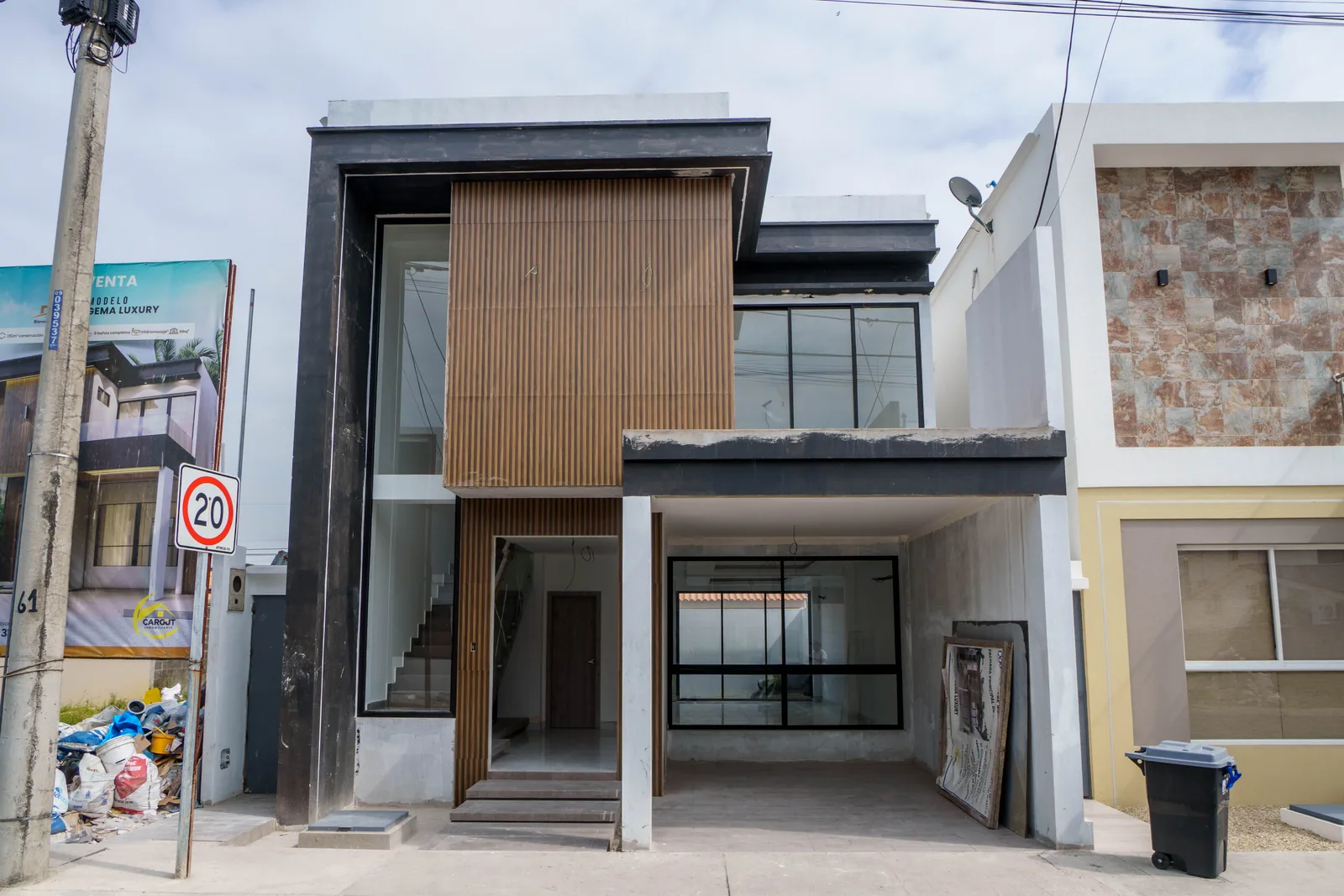 Casa en venta por estrenar ubicada en Urbanización San Antonio, vía Salitre – Foto 2