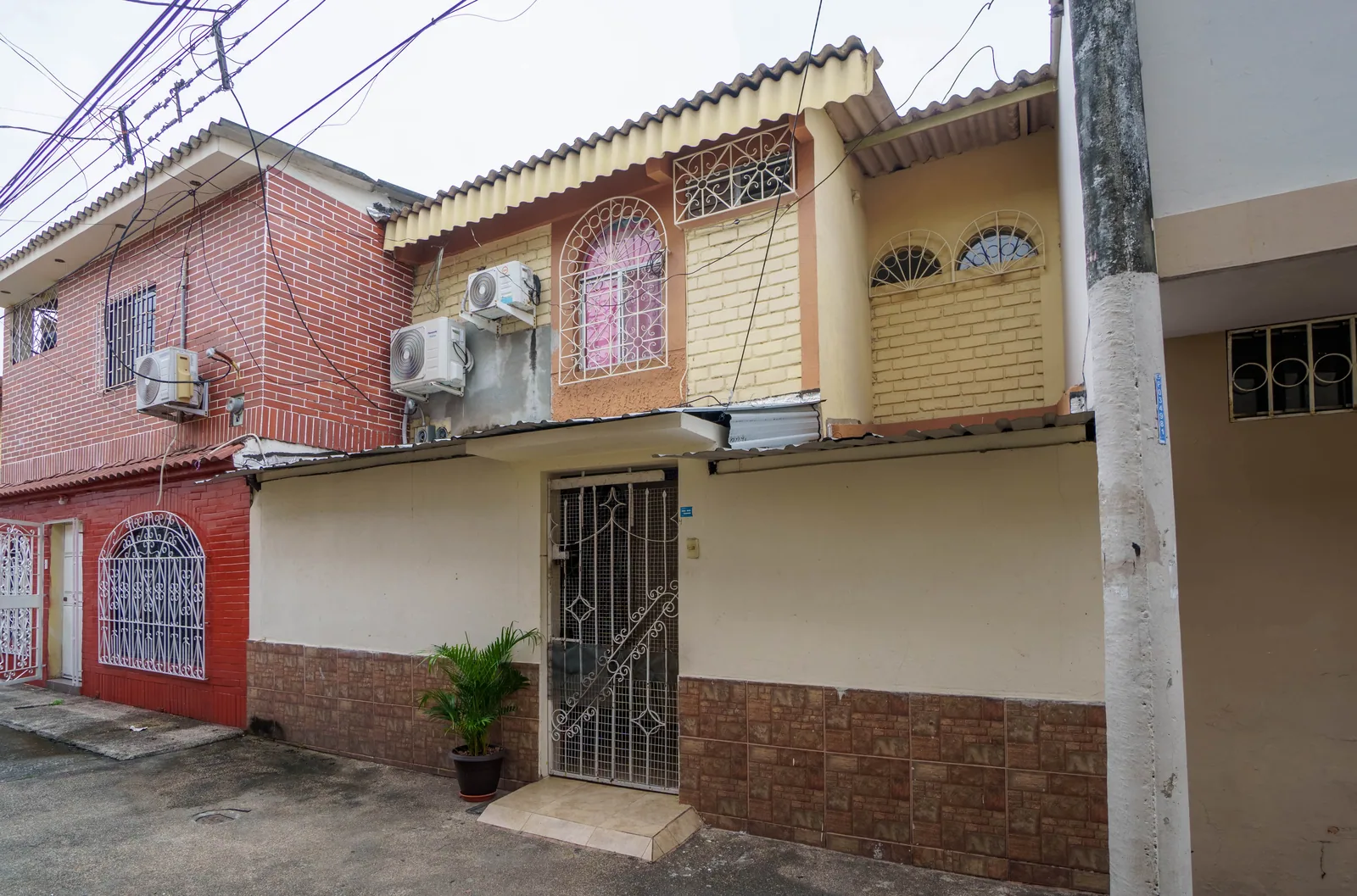 Casa en venta ubicada en Sauces 2, Norte de Guayaquil – Foto 1