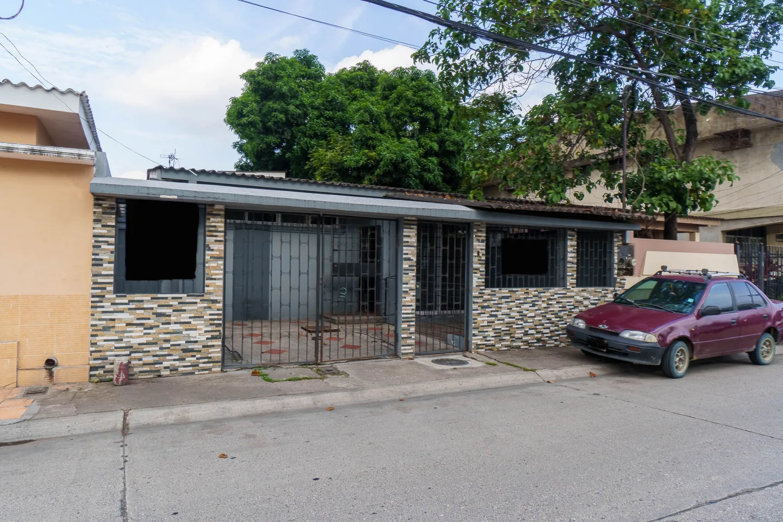 Casa en venta ubicada en la Alborada, Norte de Guayaquil.