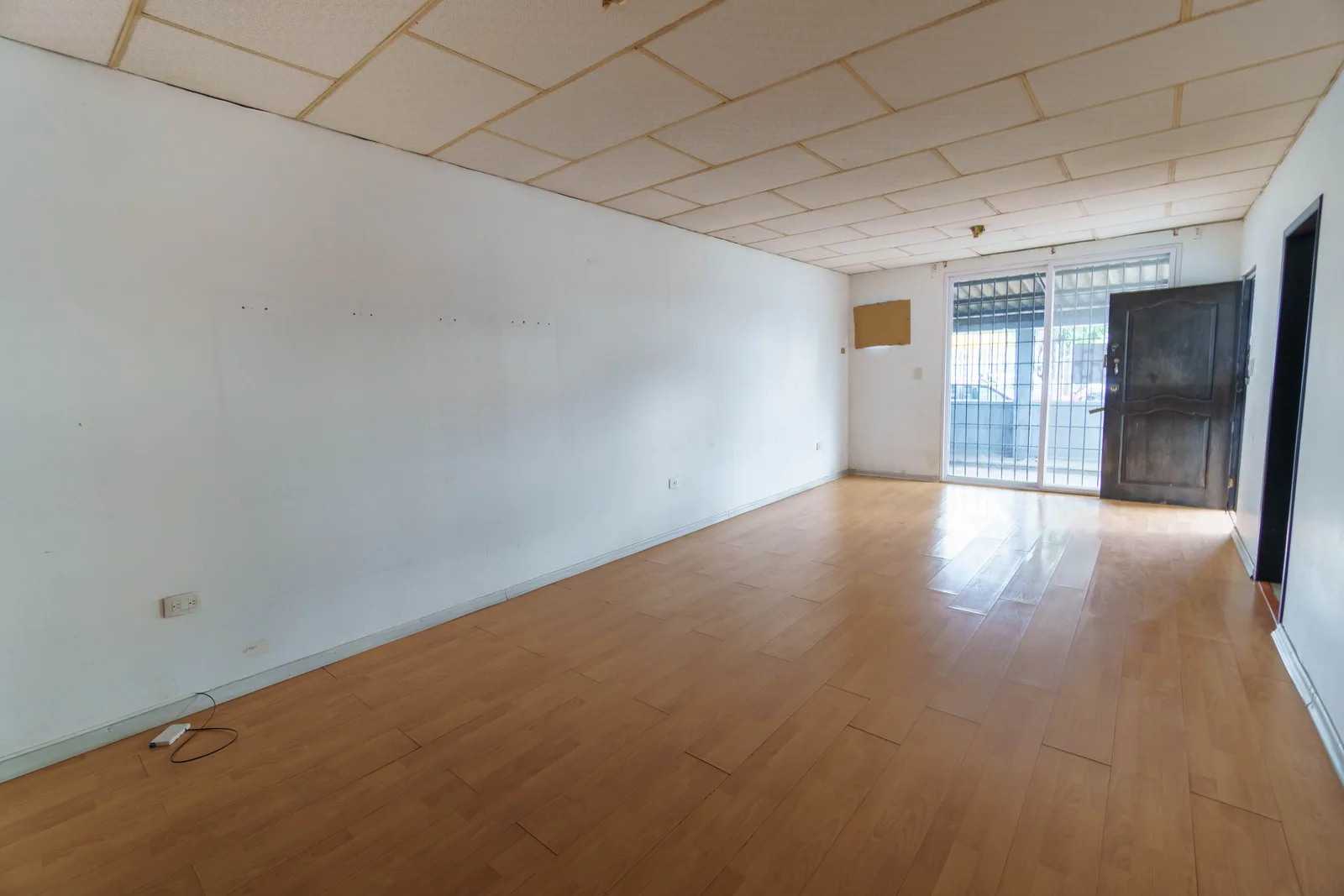 Casa en venta ubicada en la Alborada, Norte de Guayaquil. – Foto 2