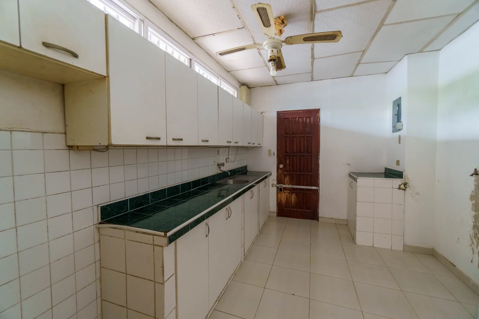 Casa en venta ubicada en la Alborada, Norte de Guayaquil. – Foto 4
