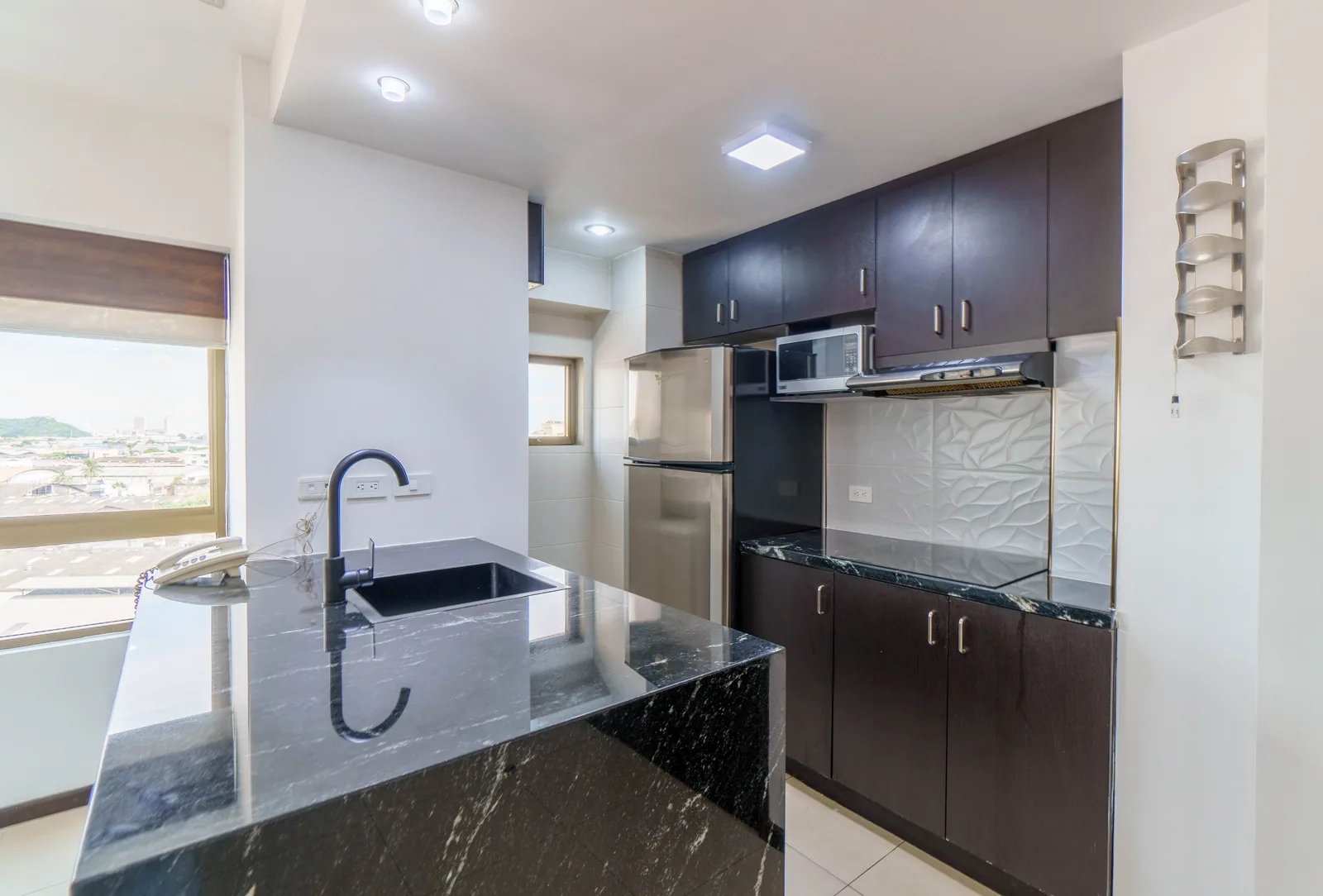 Departamento en alquiler amoblado ubicado en Torre del Sol II, Norte de Guayaquil – Foto 4