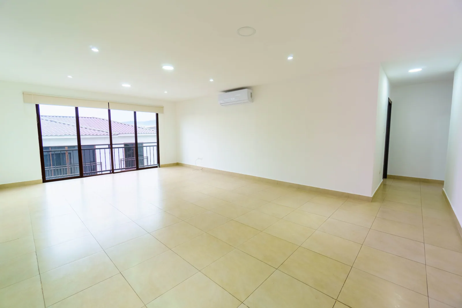 Departamento en alquiler ubicado Villas del Bosque Etapa 3, Vía a la Costa – Foto 1