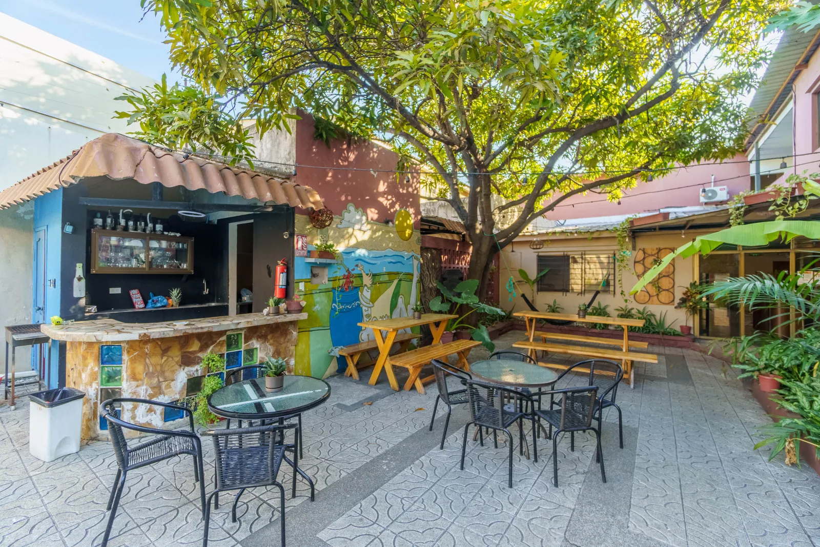 Edificio, hotel, hostal, comercial, en alquiler Urdesa, Balsamos Sur – Foto 4