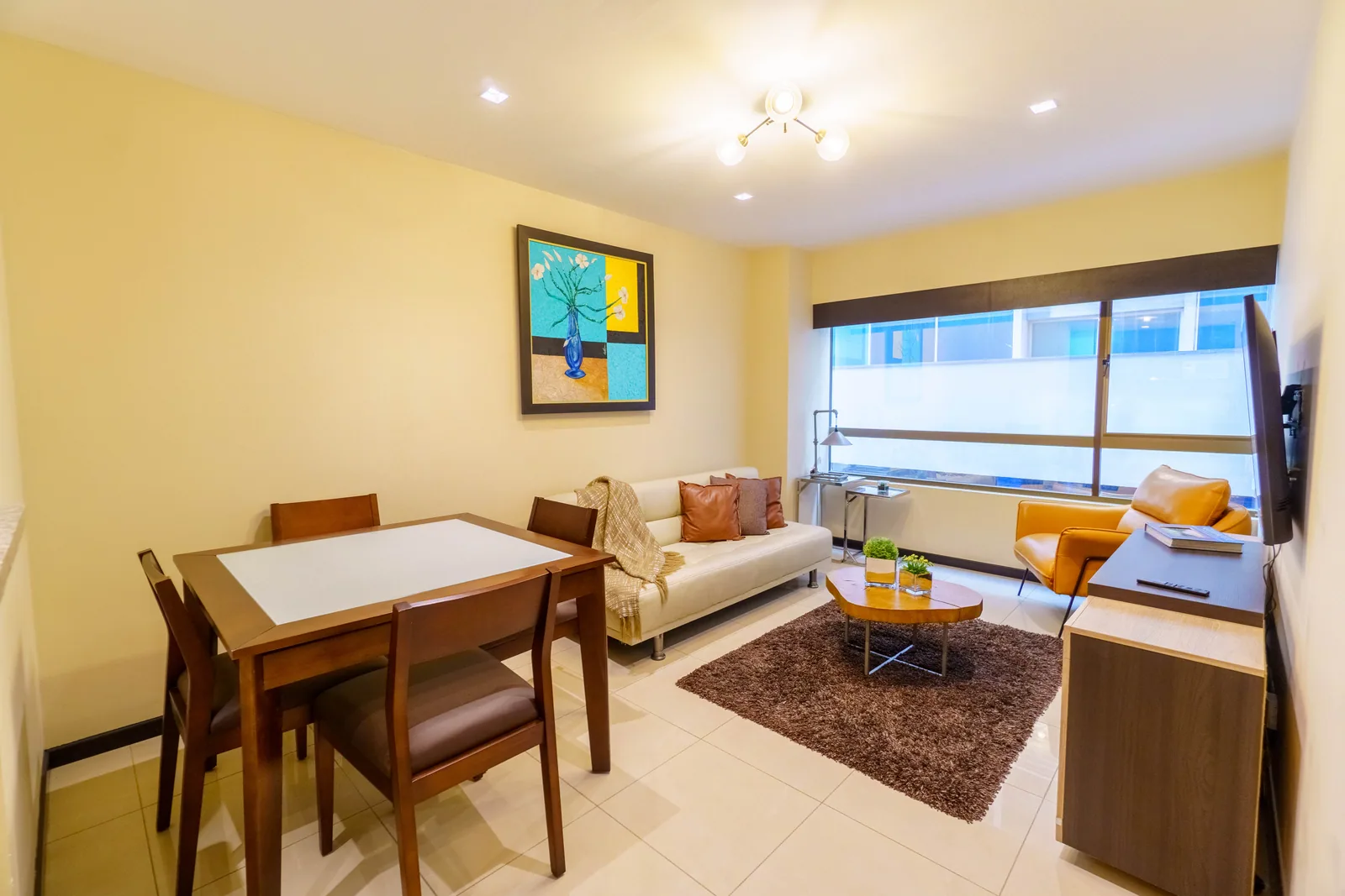 Suite en alquiler ubicado en Torres del Sol II, Norte de Guayaquil. – Foto 2