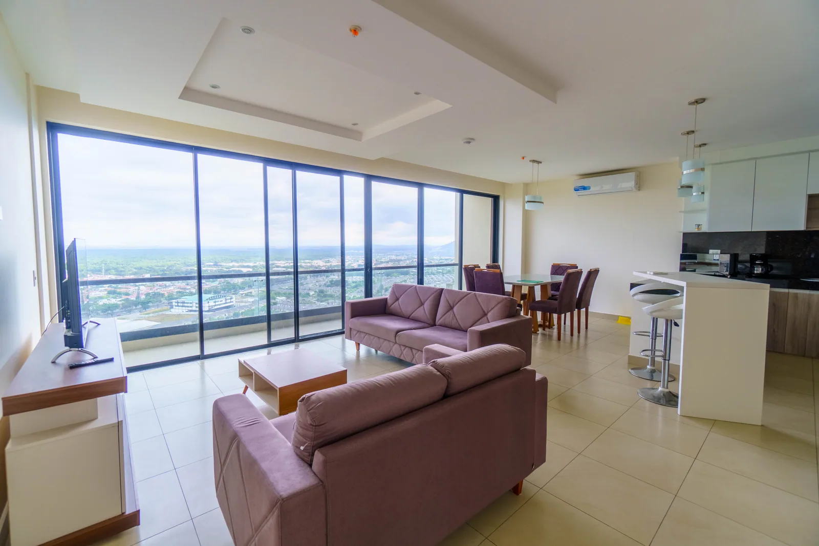 Departamento en venta ubicado en Bosques de la Costa, Altos del Bosque. Vía la Costa