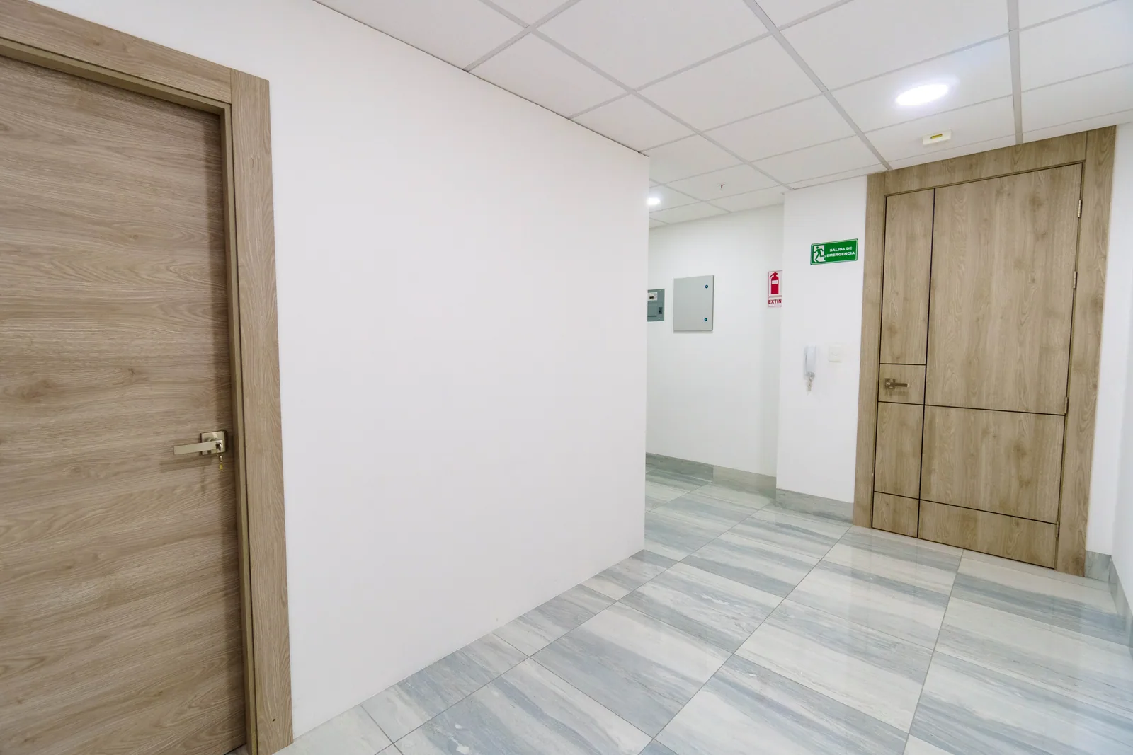 Oficina en alquiler, Edificio Platinum II, Aurora, Av. Febres Cordero, Vía Samborondón - Daule – Foto 3